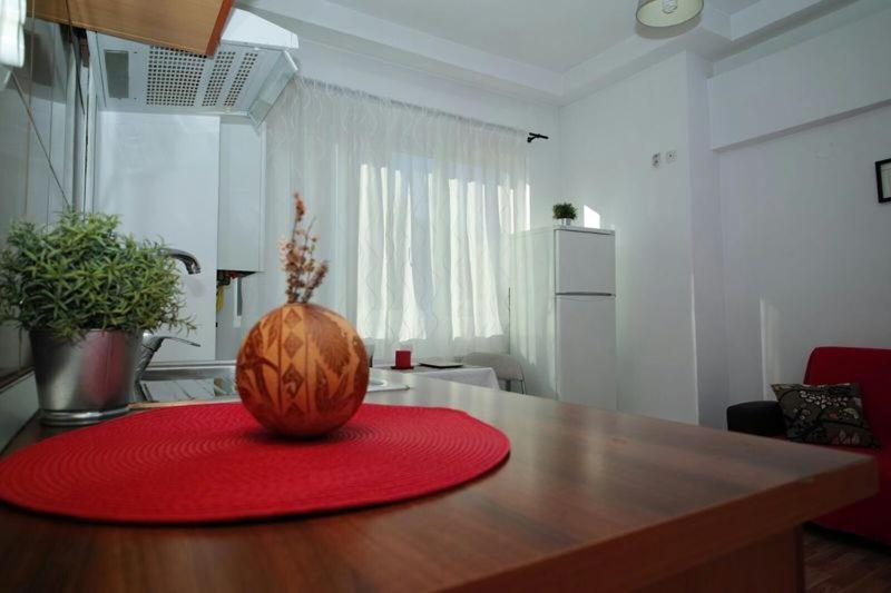 Апартаменты Luxury Apartament Бухарест Экстерьер фото